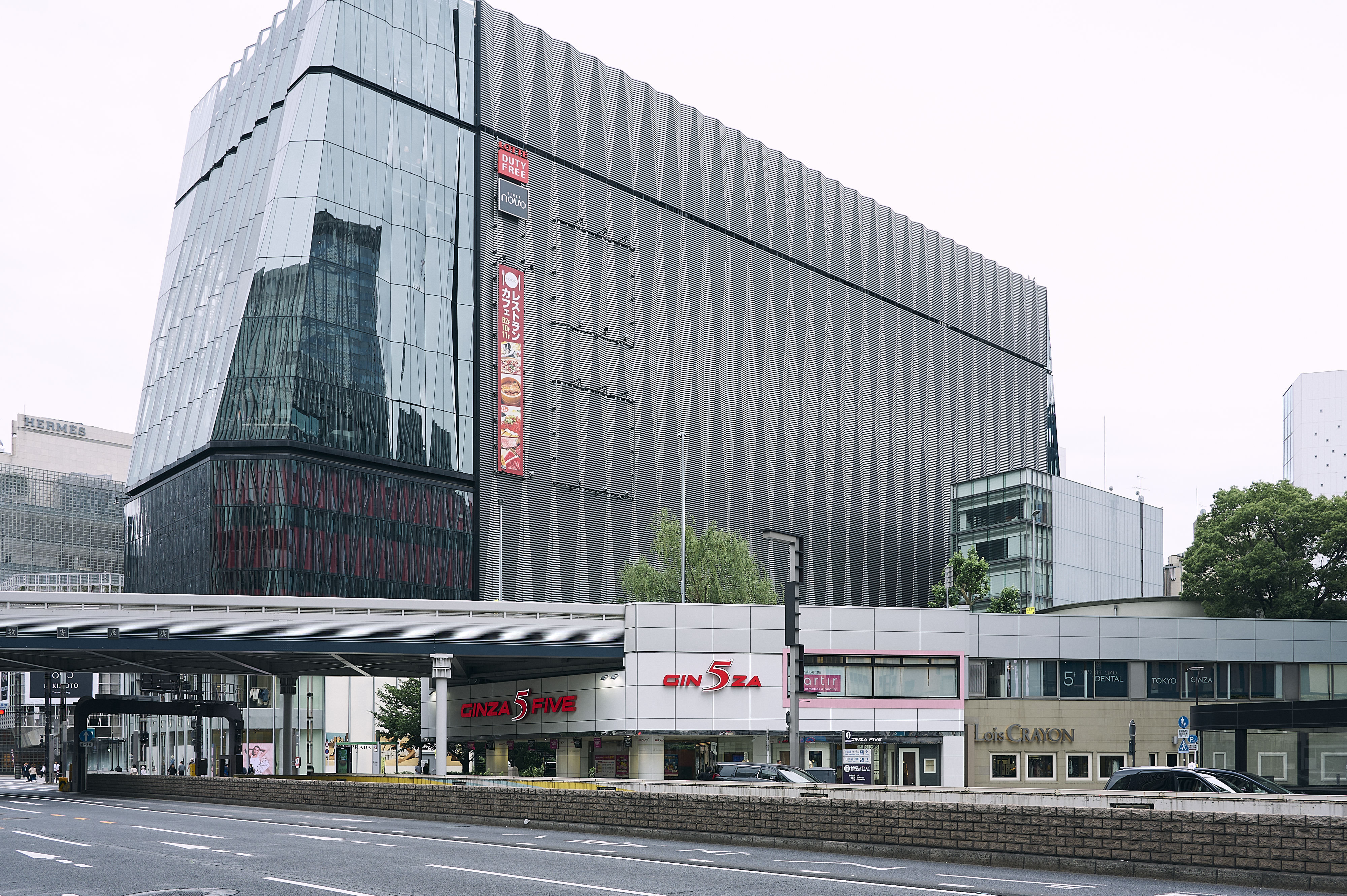 銀座ファイブの館内アトリウムイメージ